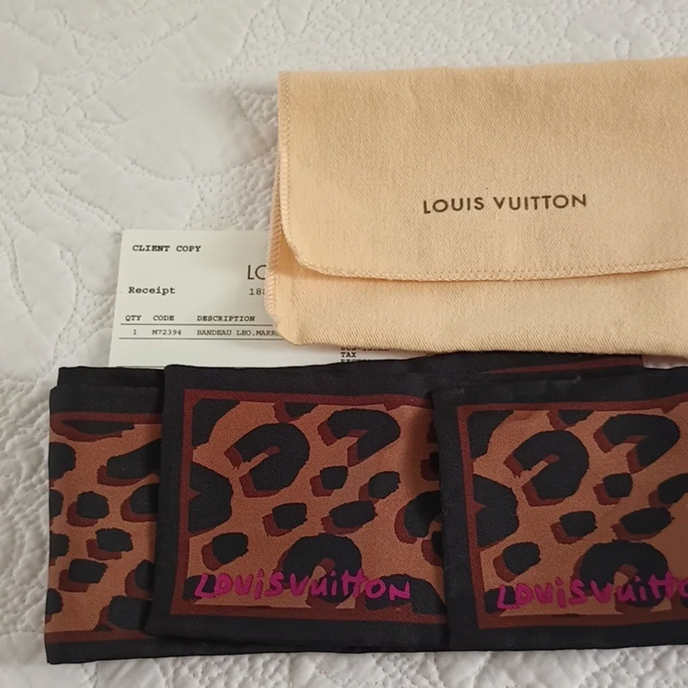 Louis Vuitton Leopard Bandeau Steven Sprouse Elegant Quiet Luxury Bag Charm